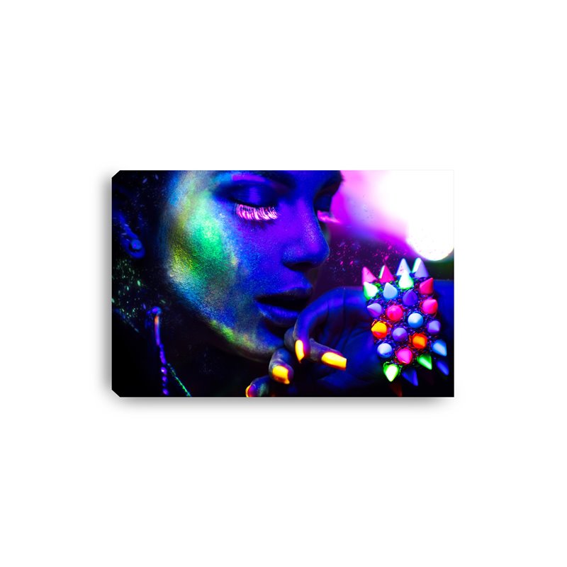 Obraz na płótnie canvas kobieta twarz ćwieki neon mocne kolory pixitex