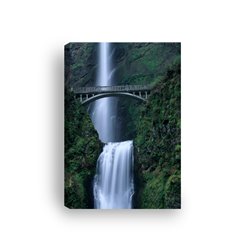 Obraz na płótnie canvas pionowy wodospad zieleń most góry pixitex